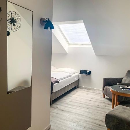 Prima Inn Unterkunft Direkt Ueber Der "Bar Am Minimax" Neuruppin Luaran gambar