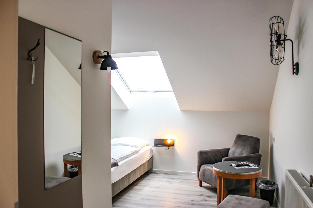 Prima Inn Unterkunft Direkt Ueber Der "Bar Am Minimax" Neuruppin Luaran gambar