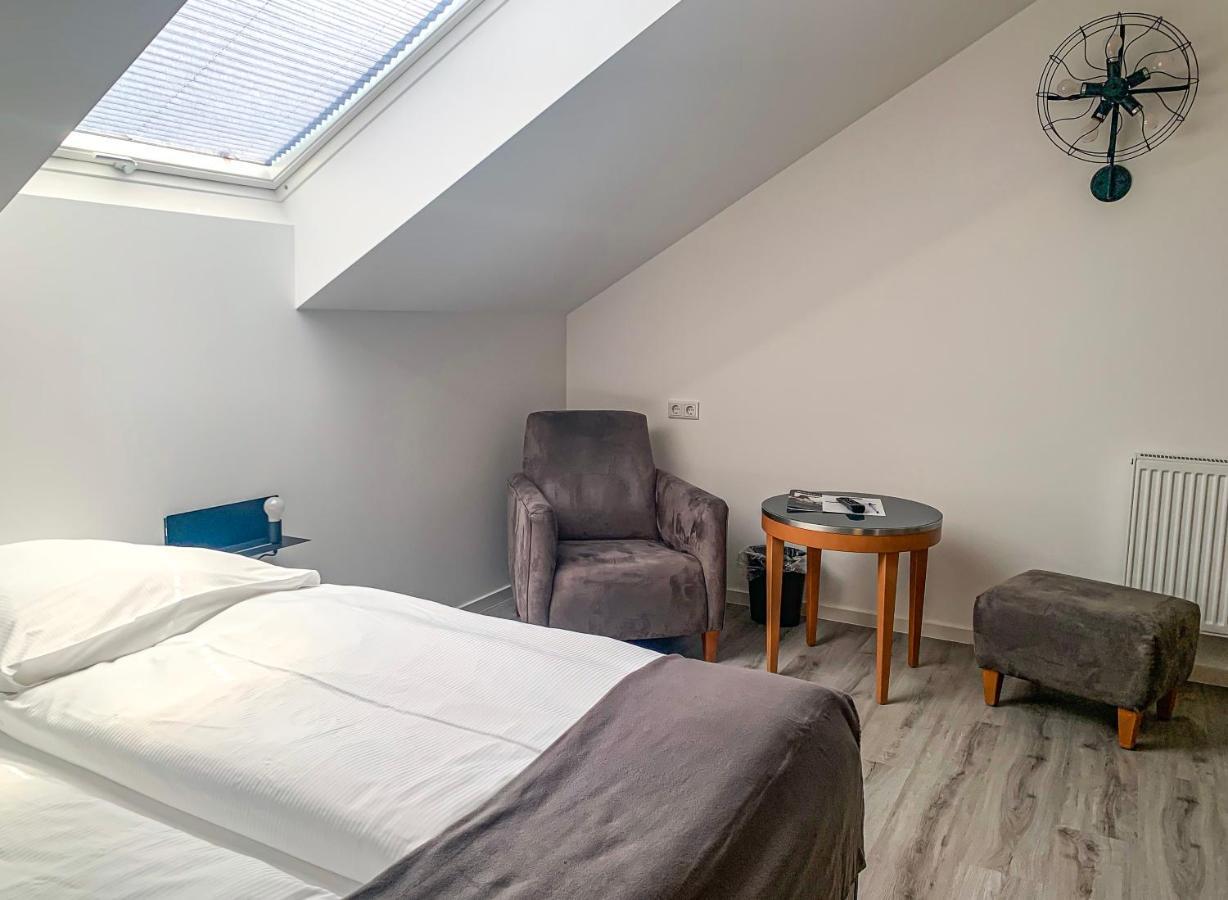Prima Inn Unterkunft Direkt Ueber Der "Bar Am Minimax" Neuruppin Luaran gambar