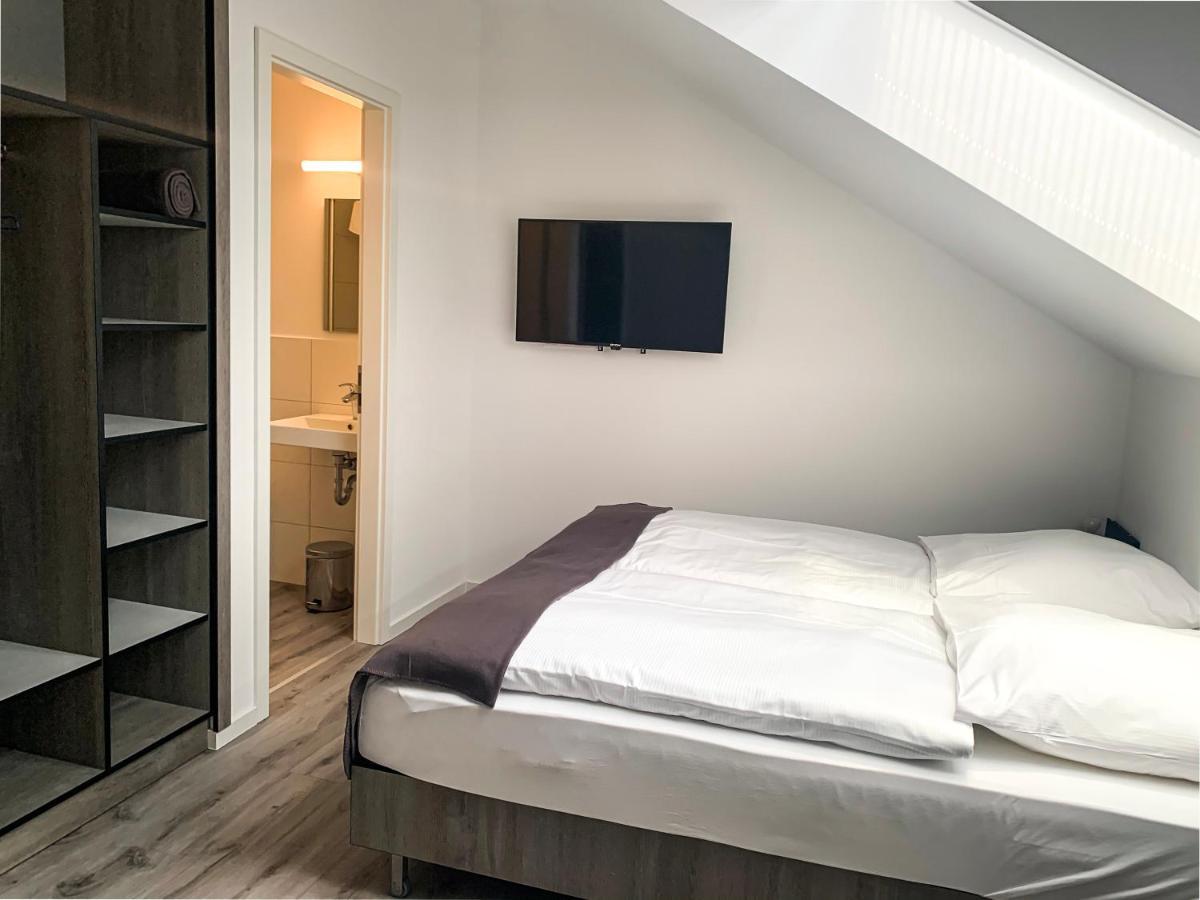 Prima Inn Unterkunft Direkt Ueber Der "Bar Am Minimax" Neuruppin Luaran gambar