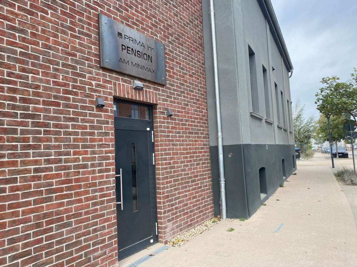 Prima Inn Unterkunft Direkt Ueber Der "Bar Am Minimax" Neuruppin Luaran gambar